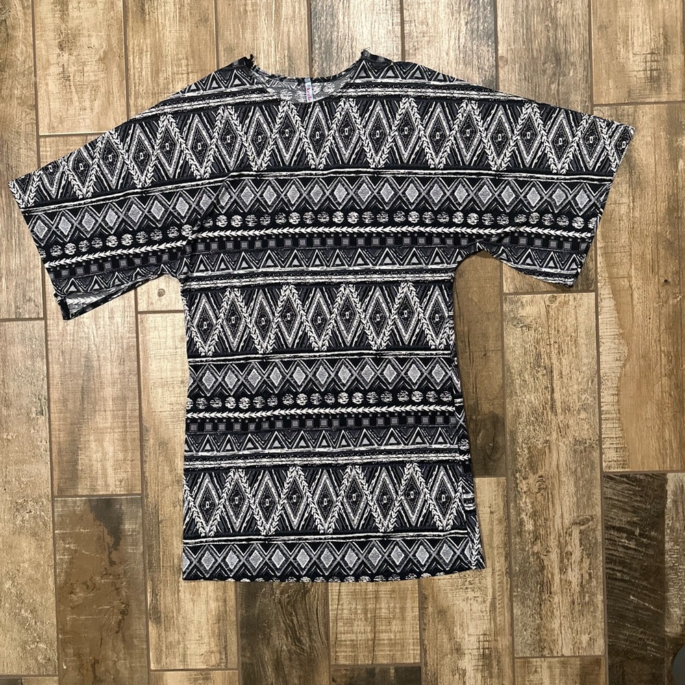 Azules Black and White Geometric Tunic